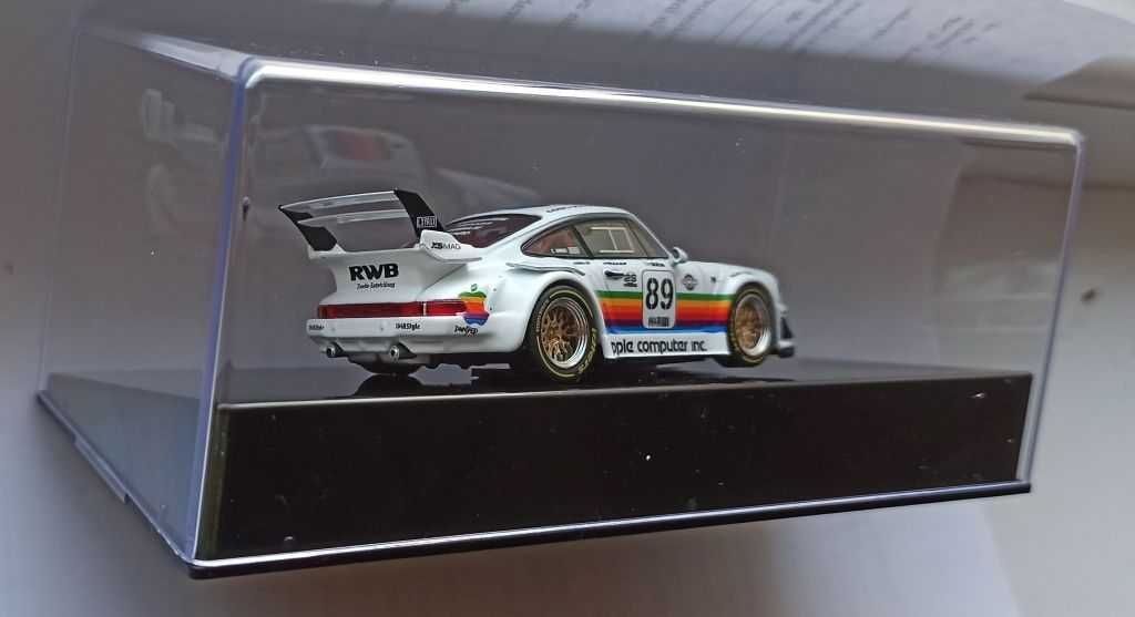 Macheta Porsche RWB 930 Apple Computer - IXO Premium 1/43