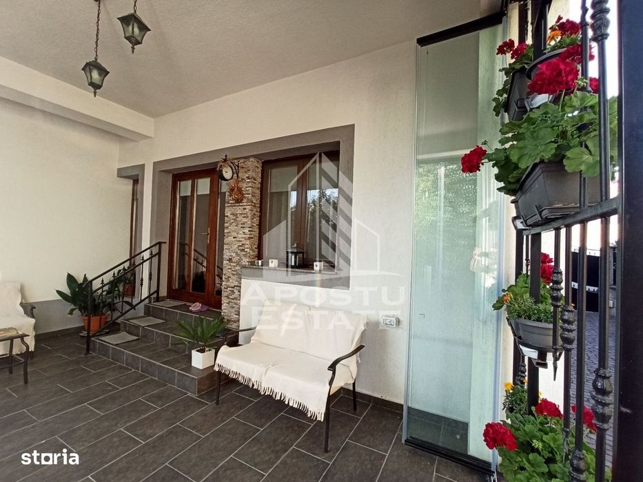 Casa  5 camere, curte, gazon livada in Gradiste