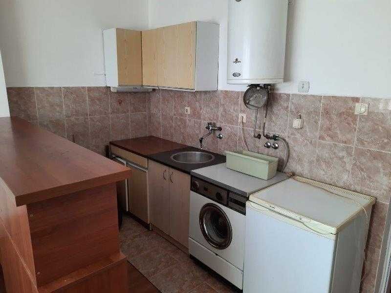 Дава се под наем Едностаен апартамент в Пловдив, Каменица 1 - 34 кв.м за 158.1 € - Снимка #2