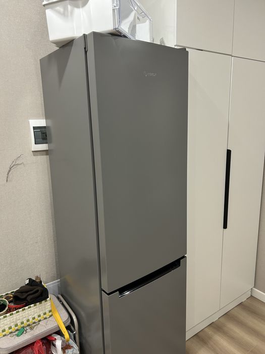 Холодильник.      Т