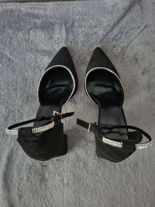 Tocuri negre elegante