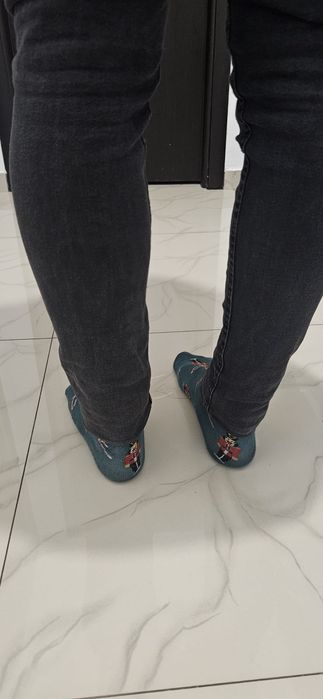 Vând 2 perechi identice de blugi 31/30