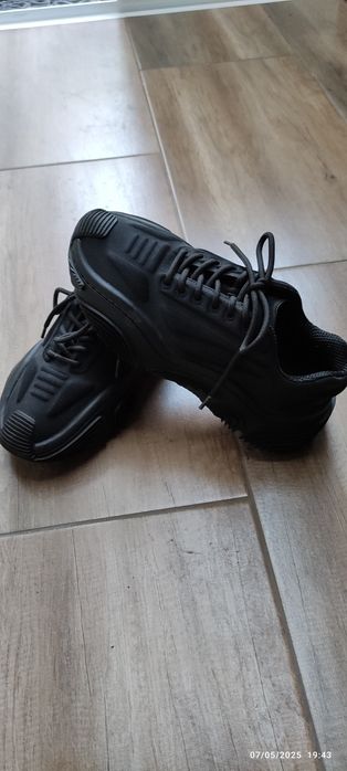 Alexander Wang 
Alexander Wang в колаборация с Adidas
Номер 36,5