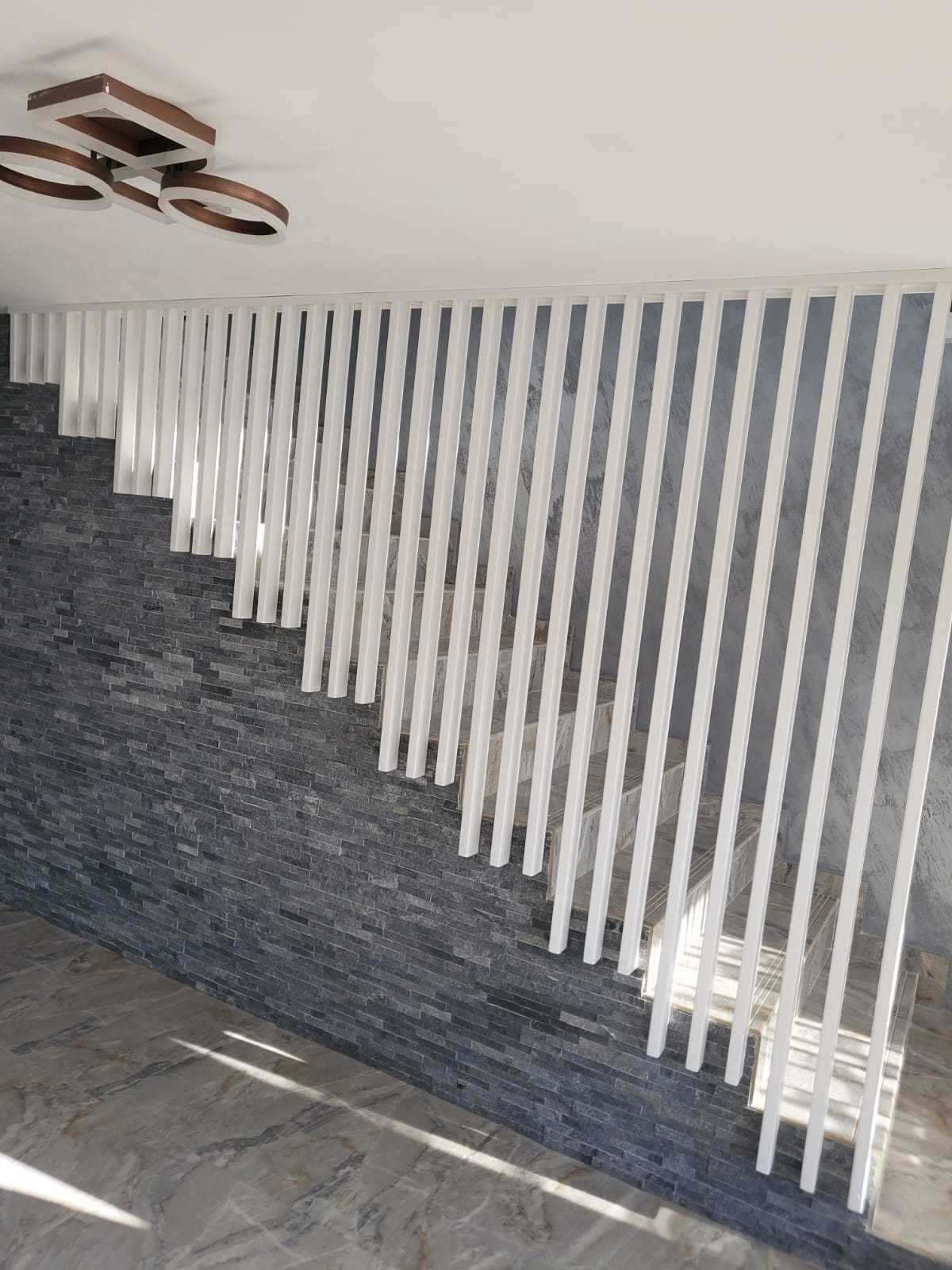 SCARI interioare lemn masiv panouri decorative CNC riflaje mobila PAL