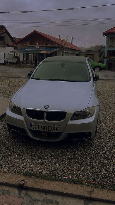 Vand sau schimb bmw e90 masina de pasionati auto