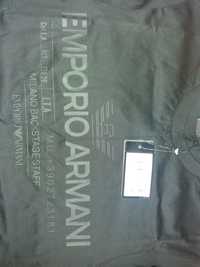 Новая  футболка emporio armani