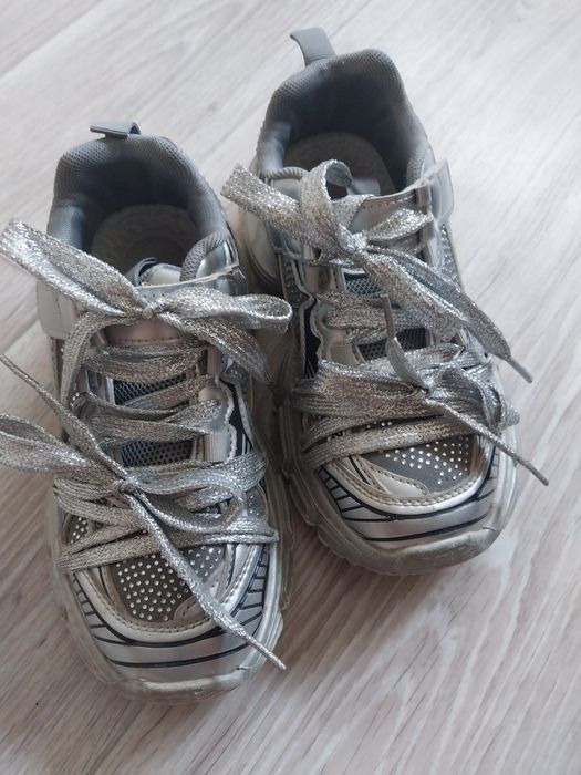 Кроссовки 33размер