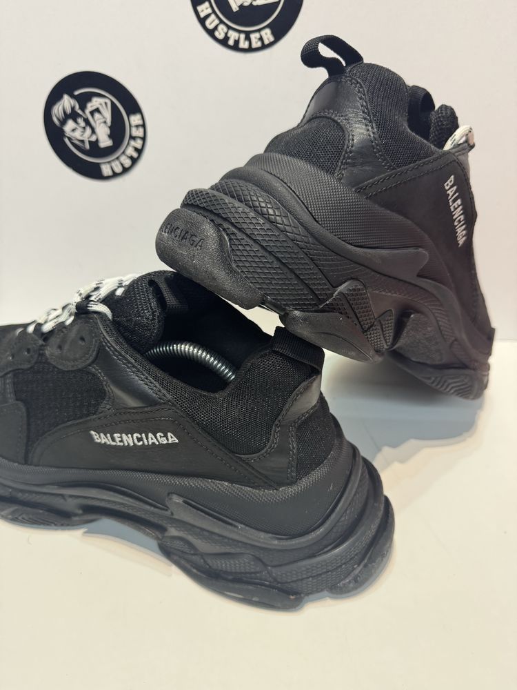 Сникърси BALENCIAGA TRIPLE S .Номер 42