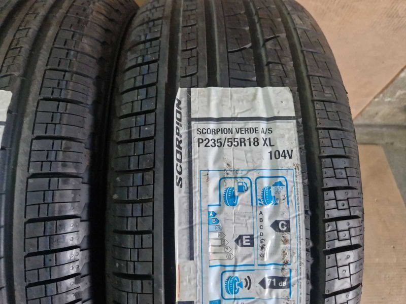 4 Pirelli R18 235/55/ -
нови летни гуми DOT1719