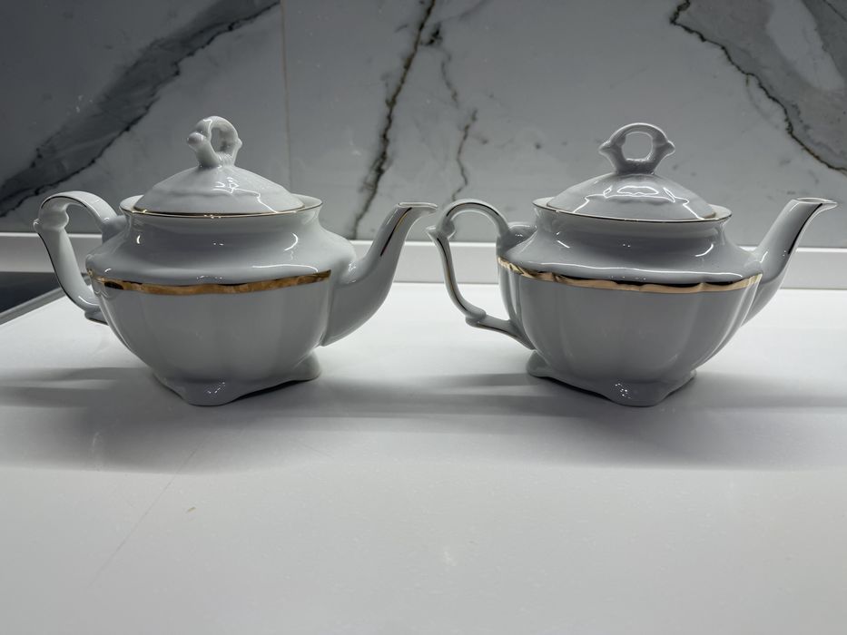 Чайники фарфор 2 шт