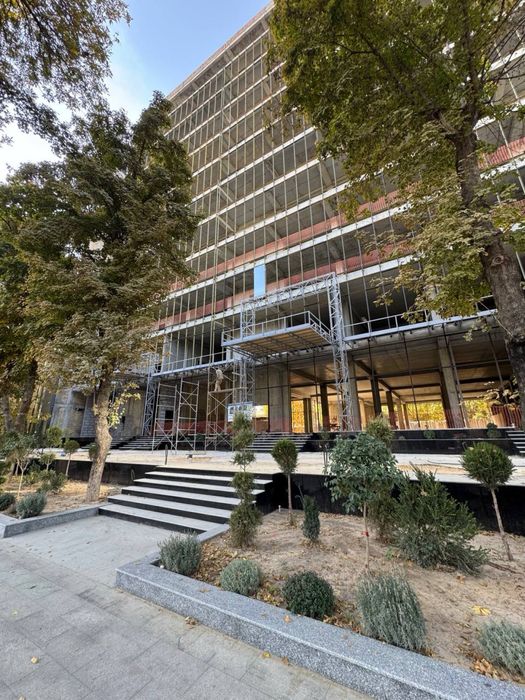 Парк Бабура новостройка 3/11/12 142.5кв.м коробка срочно