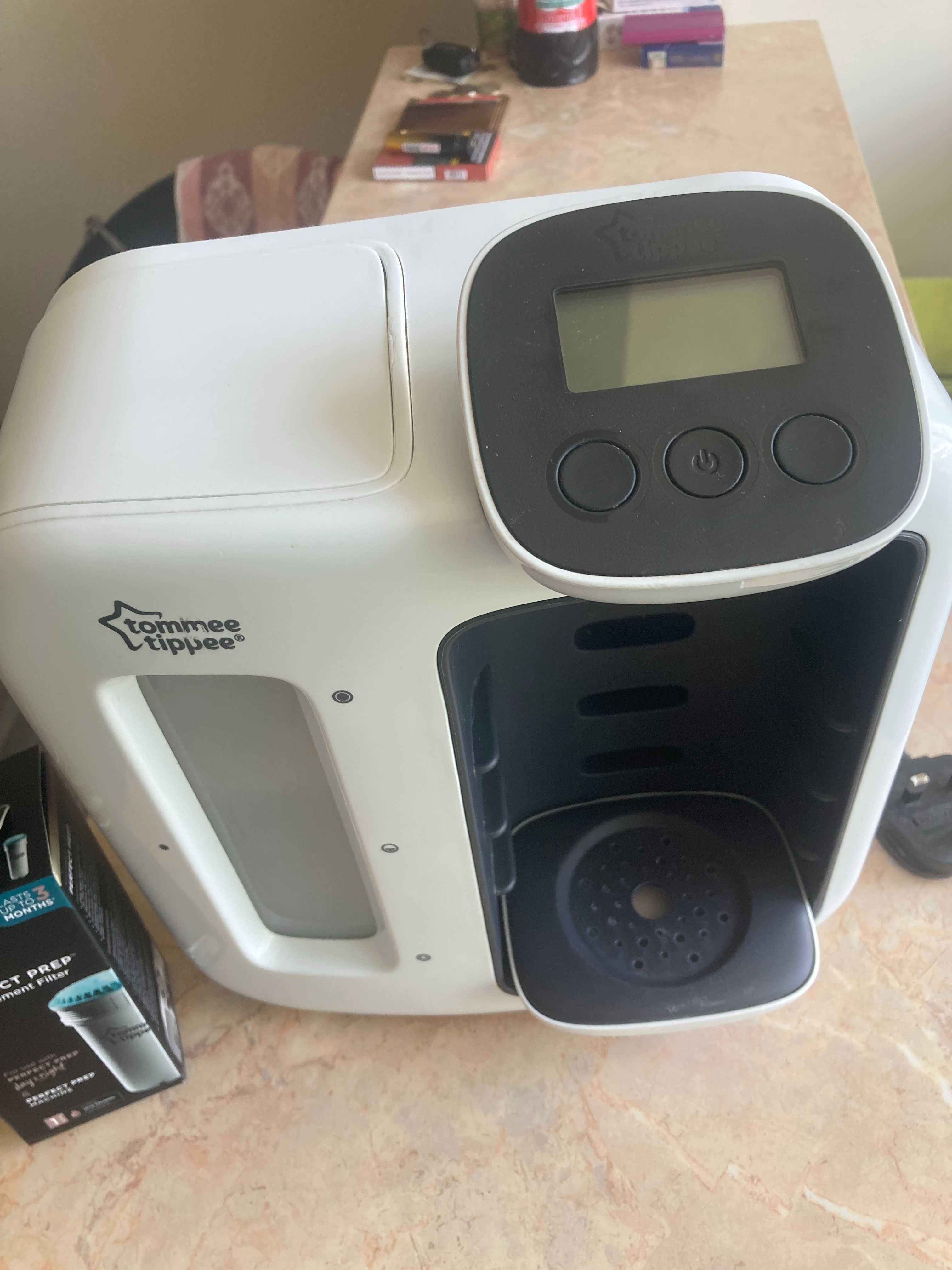 Електрически уред за приготвяне на адаптирано мляко Tommee Tippee