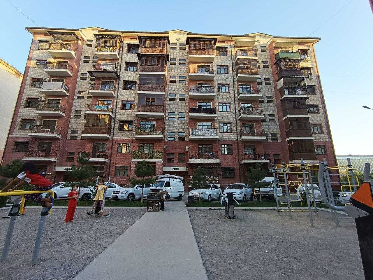Не далеко от парк Ашгабат продается 4 комнатная квартира