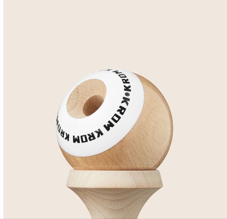 Kendama Krom Pop Lol Sticky naked