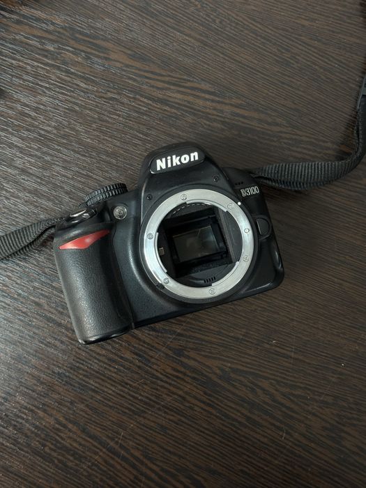 Фотоаппарат Nikon D3100 без объектива