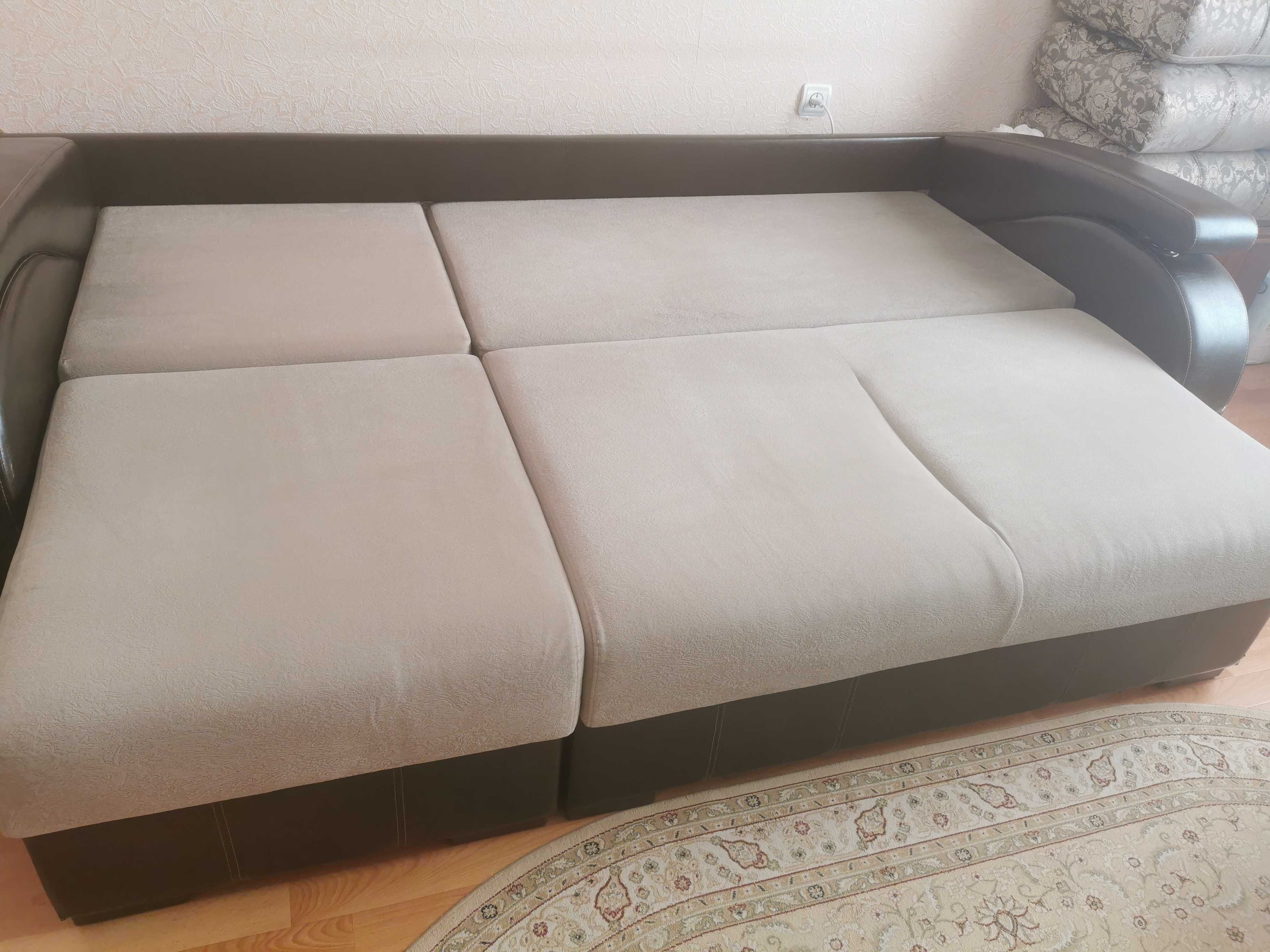 Продам угловой диван - кровать
