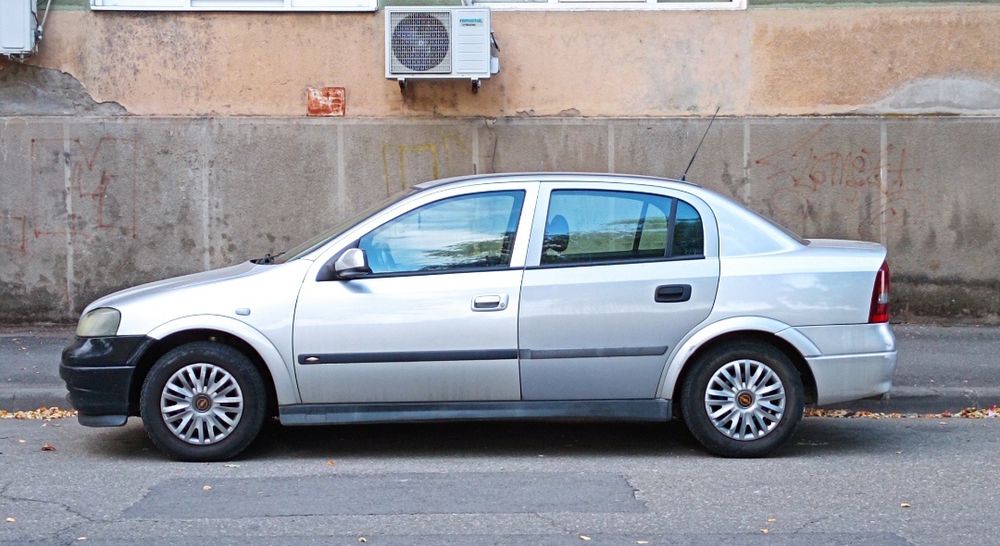 Vând Opel Astra G 1.6 16v 2002 Sedan