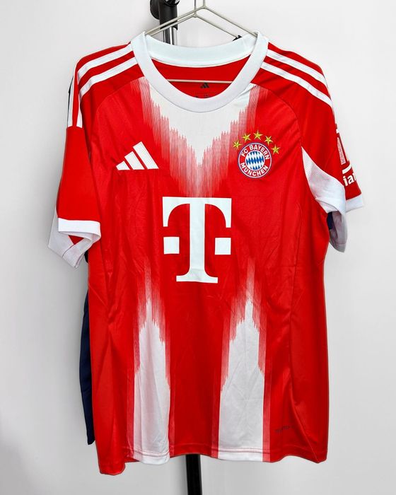 Тениска Байерн Мюнхен Домакинска, Bayern Munich 2025/2026