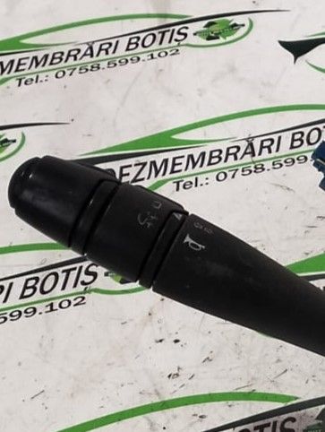 Maneta semnalizare 8200375336 / 820037 5336 Dacia Logan prima generat