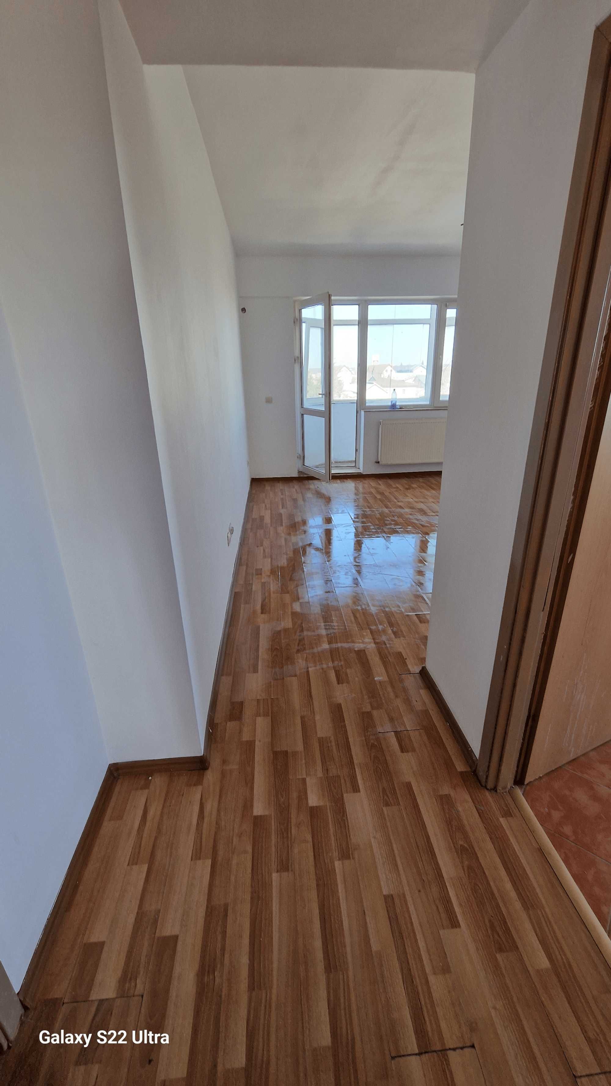 Vand apartament 3 camere fara comision 85 mp sector 1