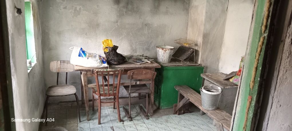 Продам дом. Находится в пос Тобол. Торг уместен.