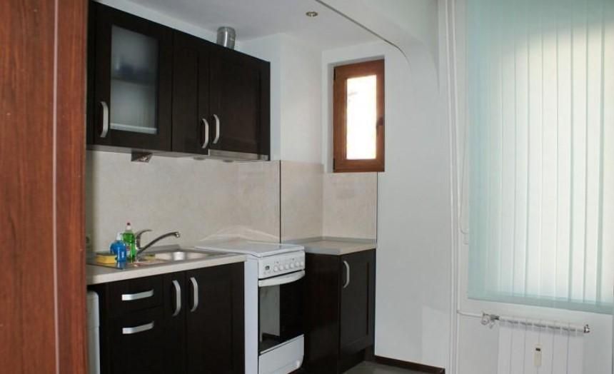 Дава се под наем Тристаен апартамент в София, Център - 72 кв.м за 700 € - Снимка #1