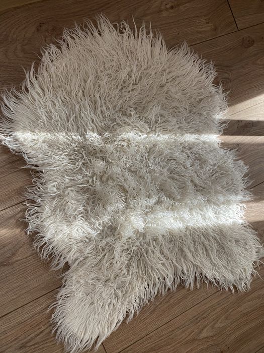 Пухкави килимчета и калъфи за възглавници