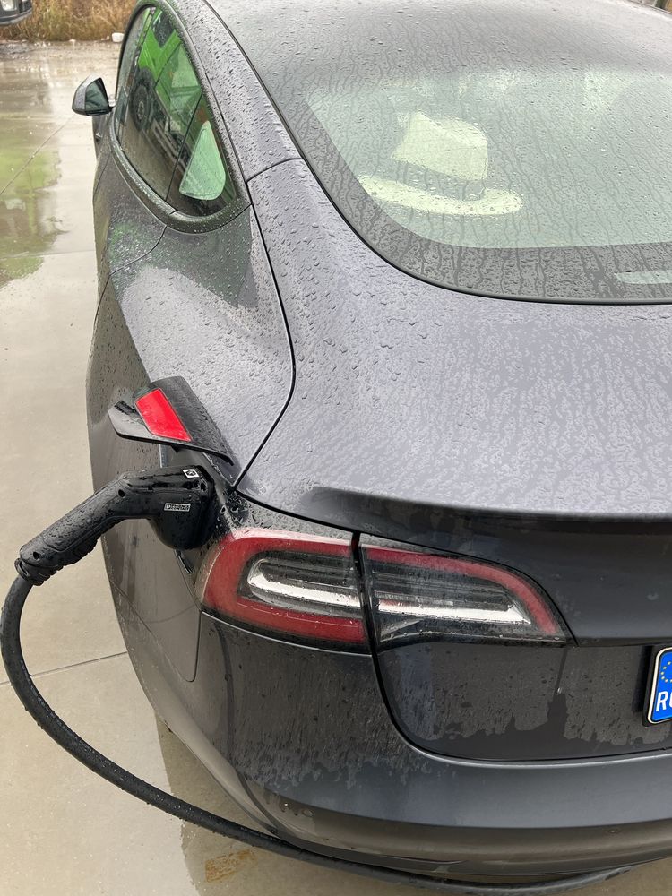 Tesla model 3 SR + 2021 55kwh baterie