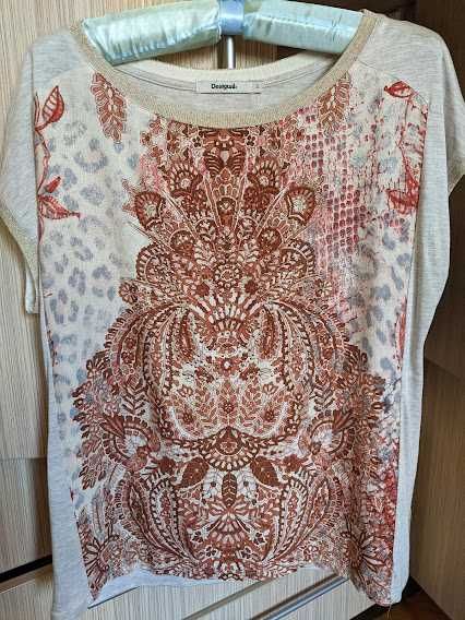 Bluza DESIGUAL model oriental cu fir auriu