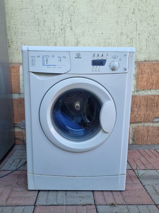 Стиральная машина Indesit