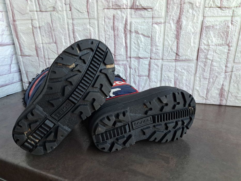 детски ботуши,зимни обувки,боти,апрески,Sorel номер25 за момче