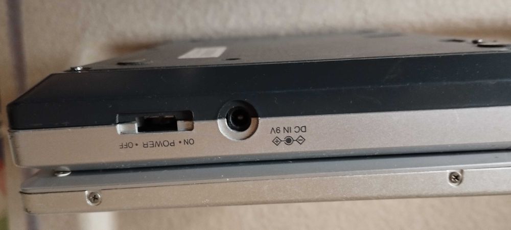 DVD портативно видео