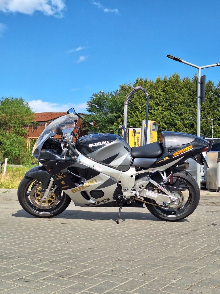 Suzuki GsxR 750 Srad