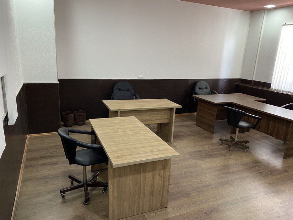 Офисы с мебелью и всеми удобствами на Мирабаде ( Рос.посольство)