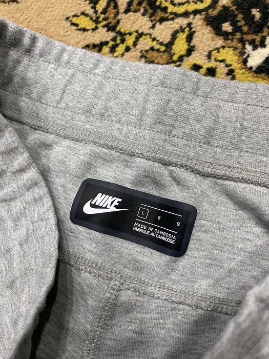 Nike Tech Fleece marimea M-L
