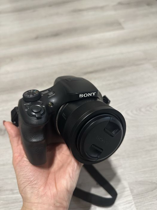Sony DSC-HX350 – Zoom 50x, ca nou + husă inclusă