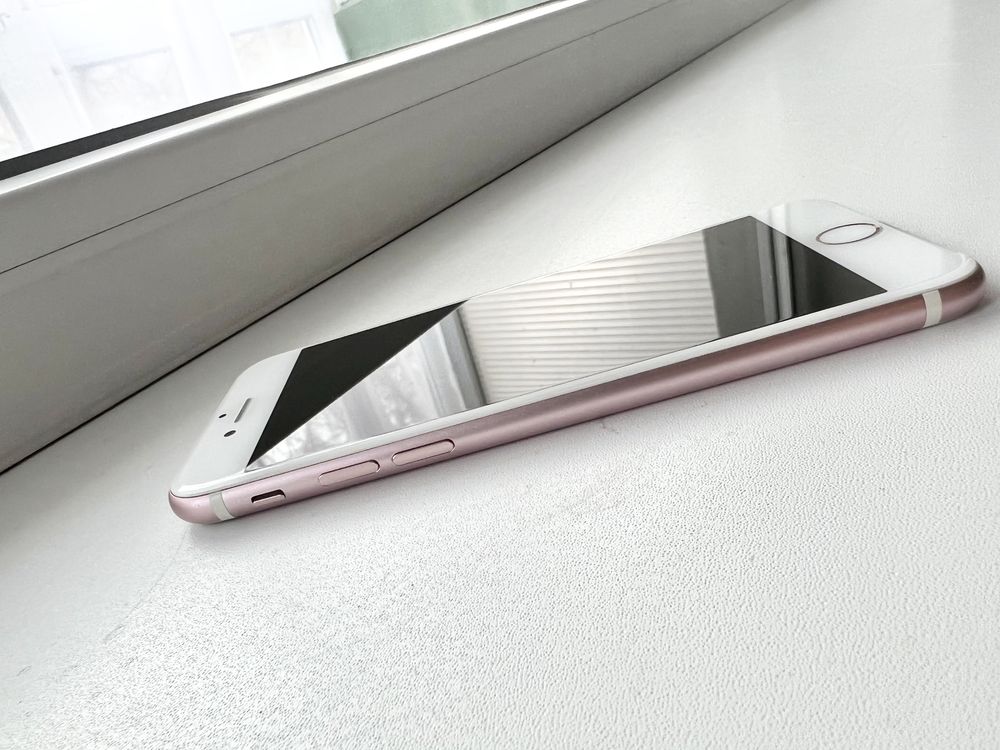 iPhone 7 128 Gb в отличном состоянии .