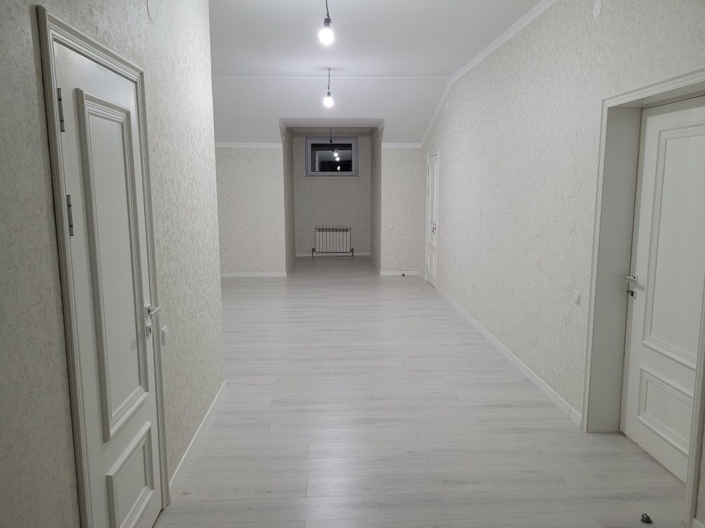 4-комн. (176 м²), 2-уровневая квартира,  Центр - Ленина