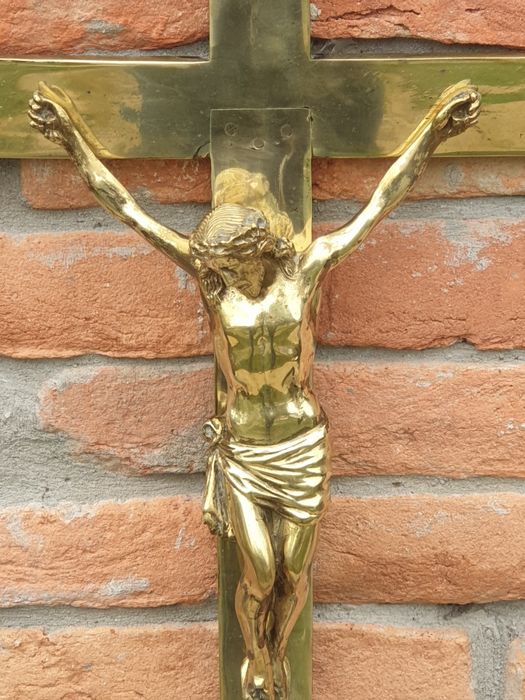 Vand Crucifix diore
