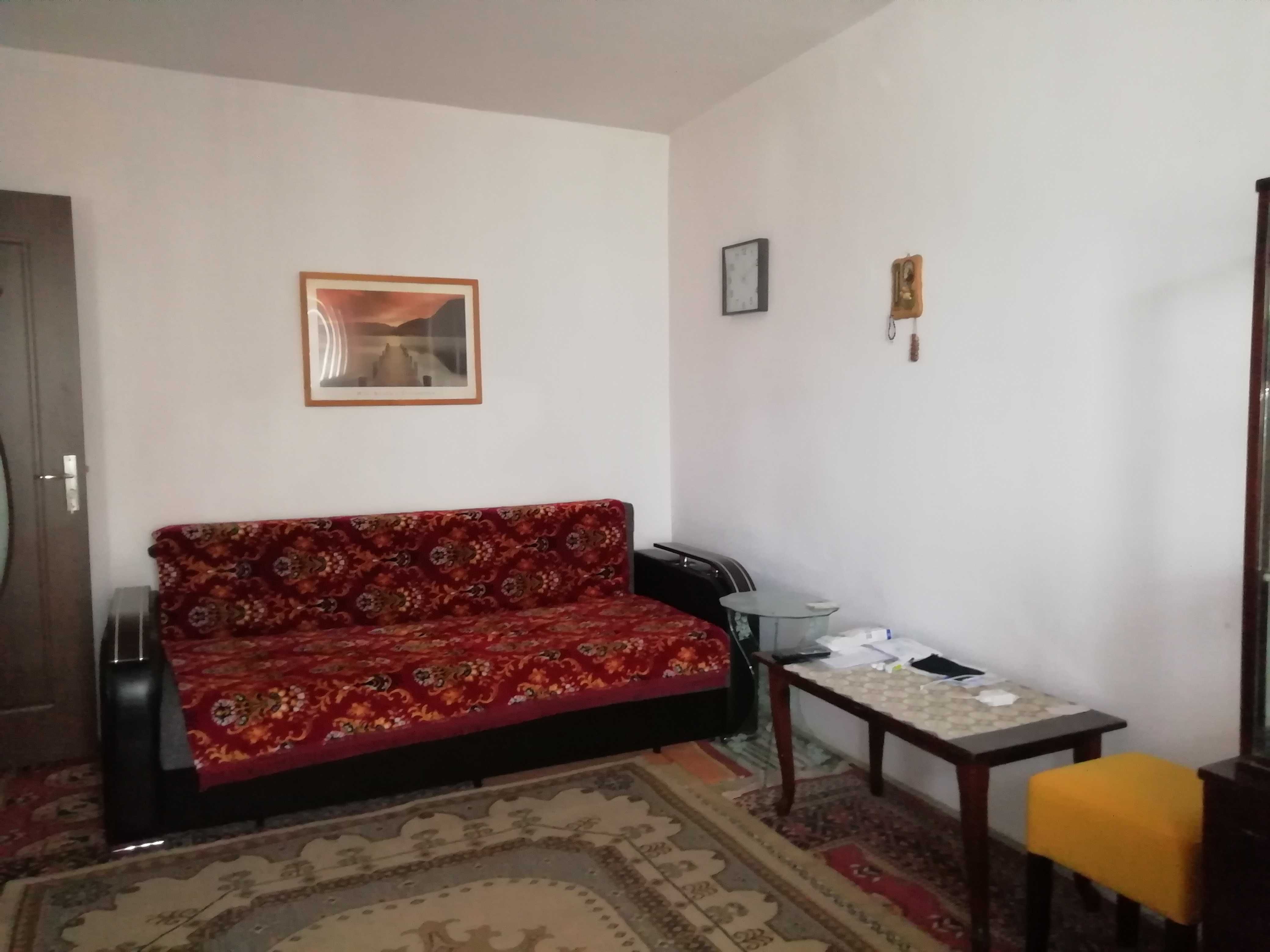 Dau spre închiriere apartament în orașul Focșani