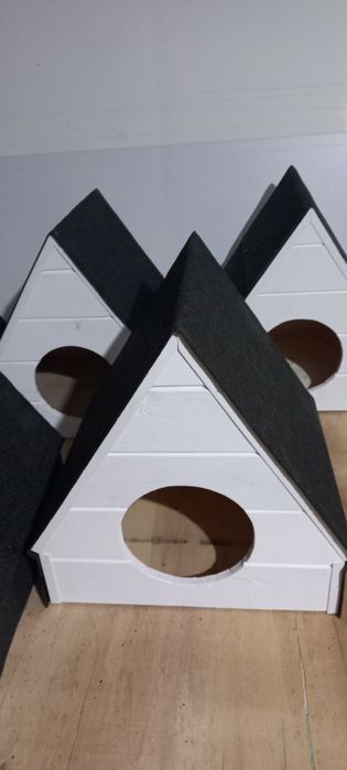 Casute A-frame pentru pisici