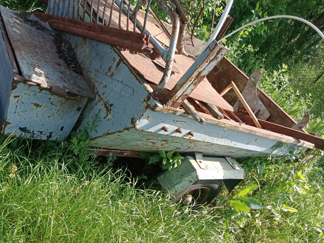 Vând/schimb cu container/remorca mare