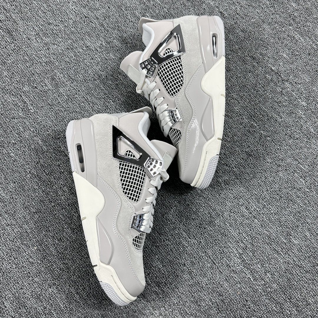 Jordan 4 Frozen Moments