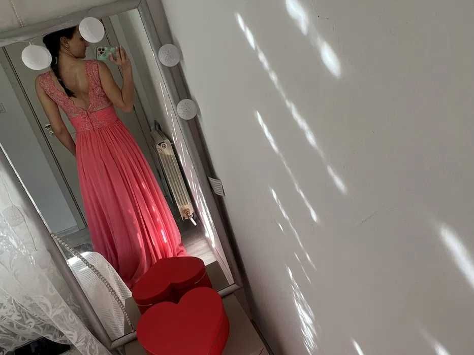 Дамска дълга розова рокля