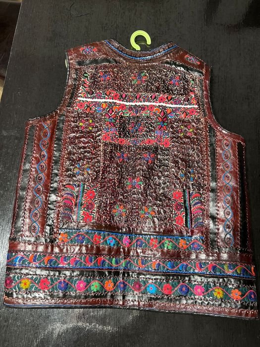 Cojoc popular lucrat manual