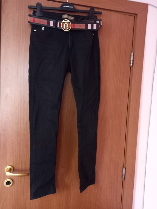 Еластични дънки черни