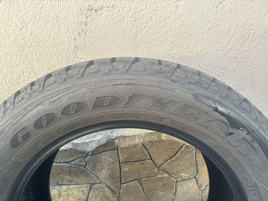 255 60 20 Goodyear