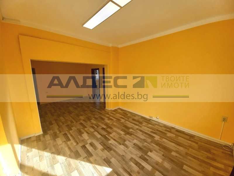 Дава се под наем Офис в София, Център - 108 кв.м за 950 € - Снимка #3