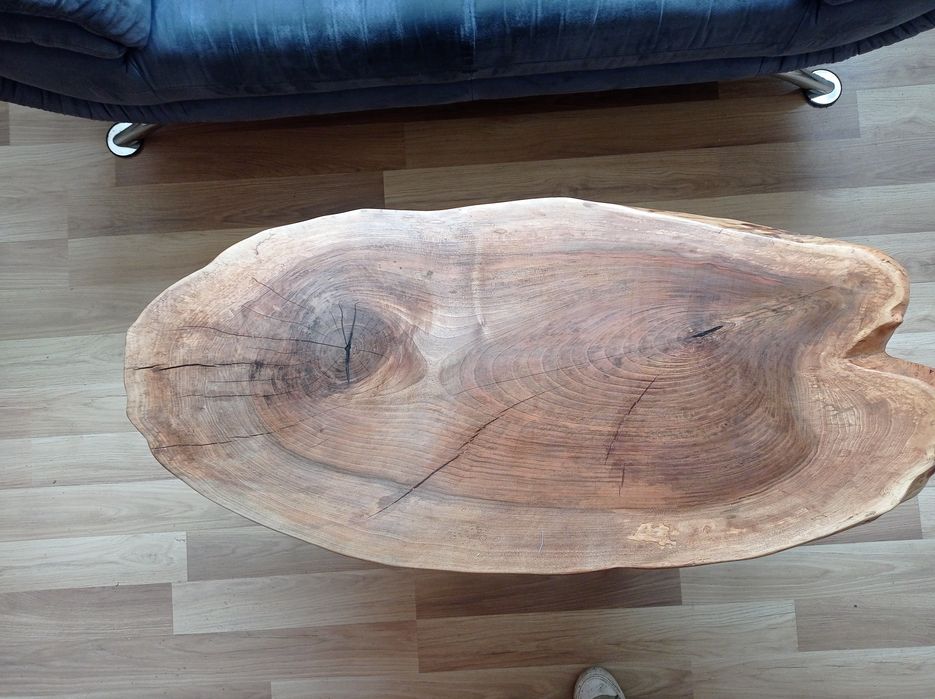 Огледало и холна масичка от орех