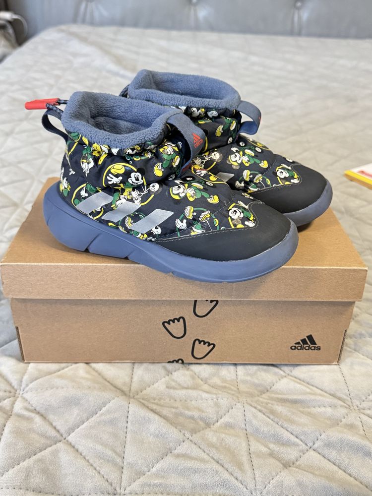 Боти Adidas 26,5 размер